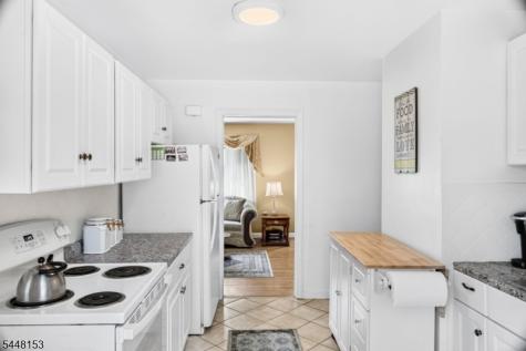 70 Hillview Avenue Franklin NJ 08823