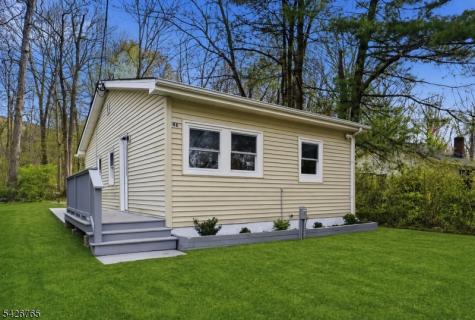 46 Wildwood Road Jefferson NJ 07438