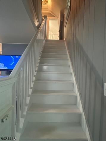 17 Highland Road Bloomingdale NJ 07403