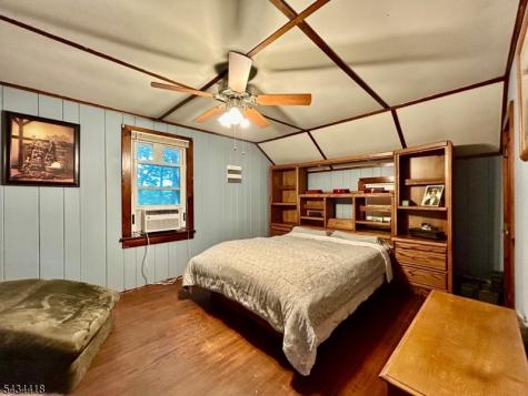 17 Highland Road Bloomingdale NJ 07403