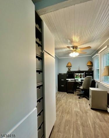17 Highland Road Bloomingdale NJ 07403