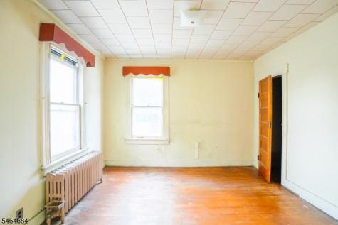 233 N Park Street East Orange NJ 07017