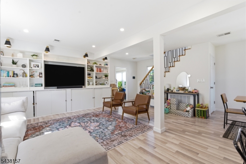 265 Grove Street Woodbridge NJ 07095