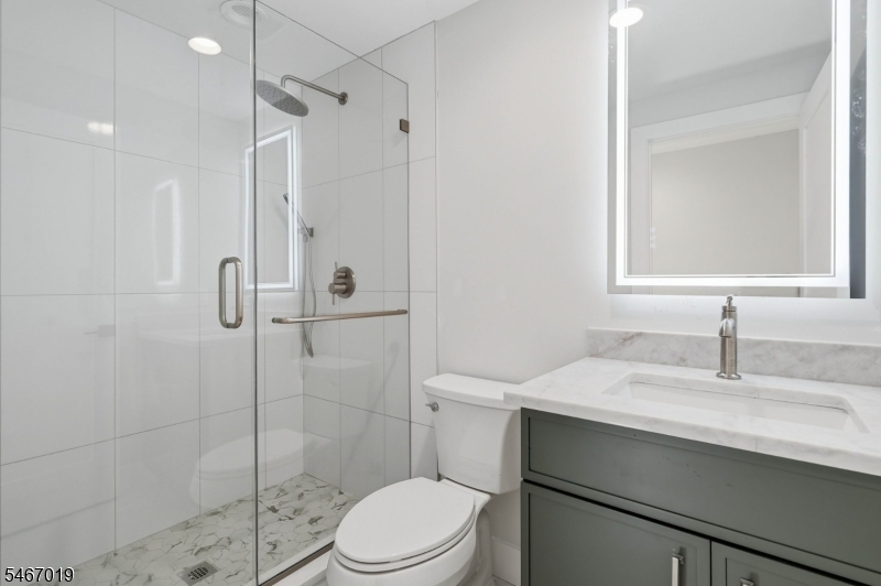 31 Ashwood Drive Livingston NJ 07039