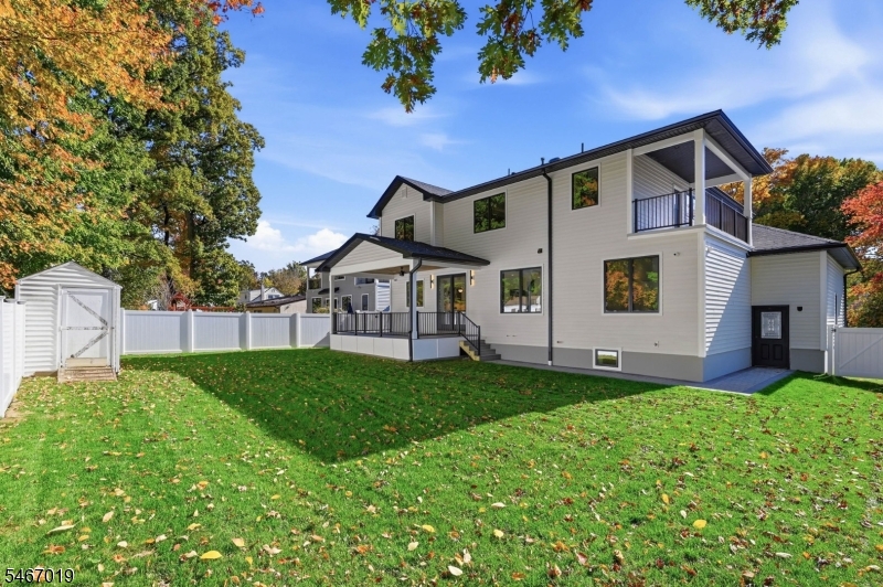 31 Ashwood Drive Livingston NJ 07039
