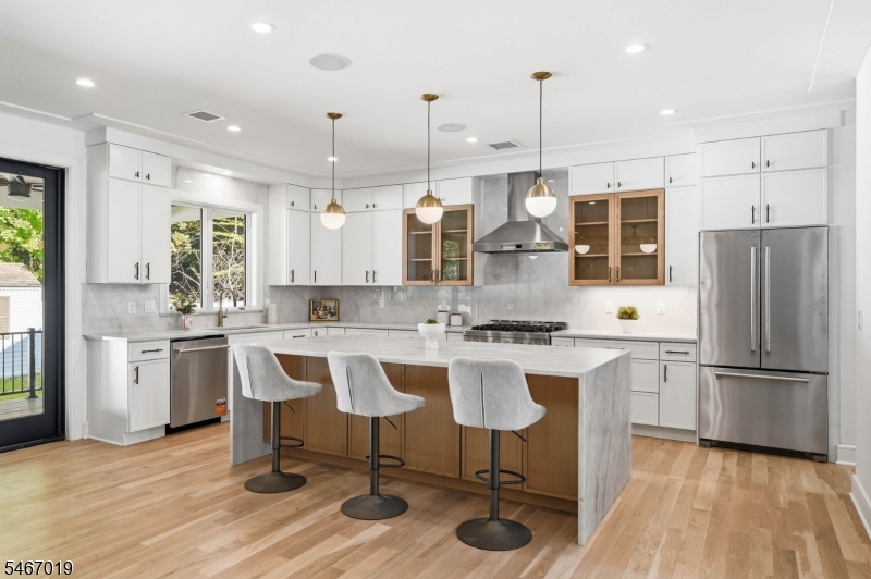 31 Ashwood Drive Livingston NJ 07039
