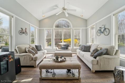 2 Harvest Lane Washington NJ 07853