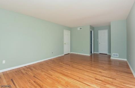 6 Dana Court South Brunswick NJ 08540