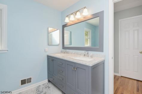 6 Dana Court South Brunswick NJ 08540