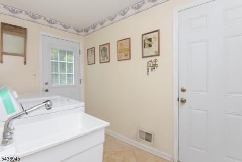 6 Dana Court South Brunswick NJ 08540