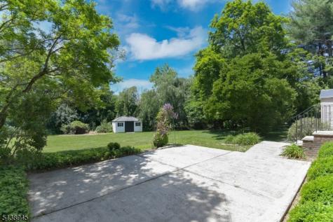 6 Dana Court South Brunswick NJ 08540