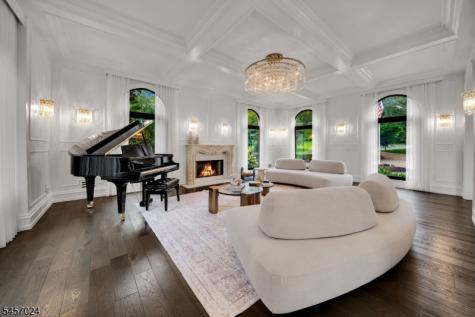 5 Abbington Way Mendham NJ 07945
