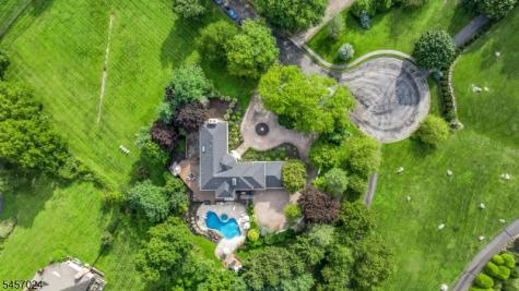 5 Abbington Way Mendham NJ 07945