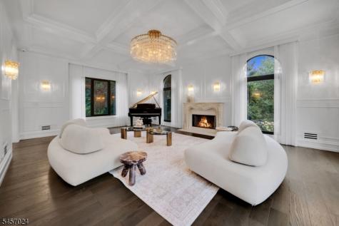 5 Abbington Way Mendham NJ 07945