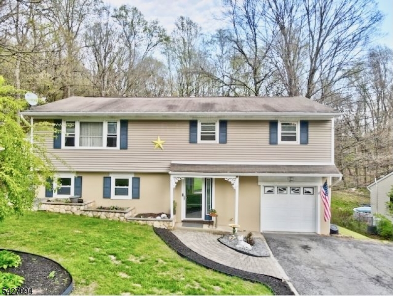 51 Lounsberry Hollow Road Vernon NJ 07461