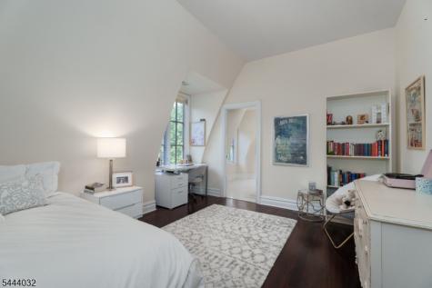 8 Flanders Valley Court Montgomery NJ 08558