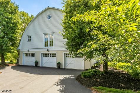 8 Flanders Valley Court Montgomery NJ 08558