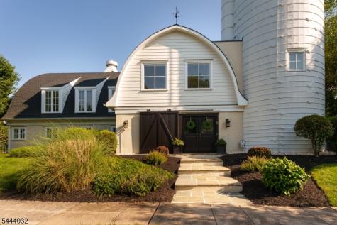 8 Flanders Valley Court Montgomery NJ 08558