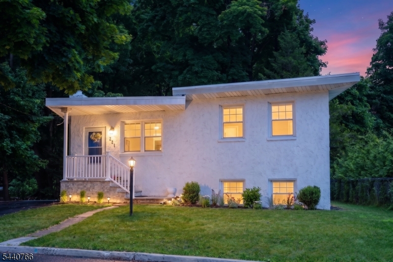 221 Lakeview Drive Ridgewood Village NJ 07450