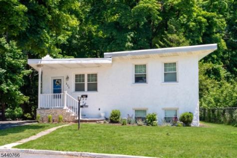 221 Lakeview Drive Ridgewood Village NJ 07450