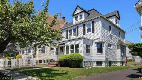 61 W Clay Avenue Roselle Park NJ 07204