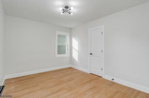 148 Hansbury Avenue Newark NJ 07112