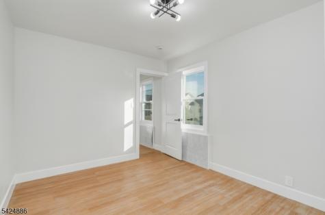 148 Hansbury Avenue Newark NJ 07112