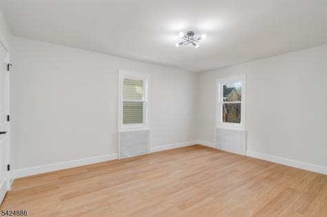 148 Hansbury Avenue Newark NJ 07112