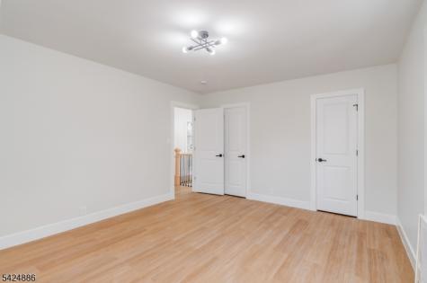 148 Hansbury Avenue Newark NJ 07112