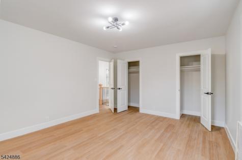 148 Hansbury Avenue Newark NJ 07112