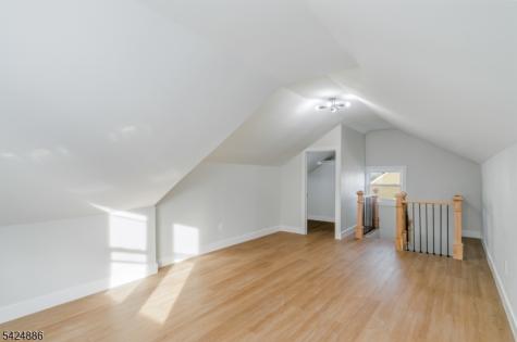 148 Hansbury Avenue Newark NJ 07112