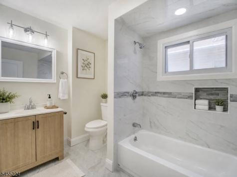 187 Rutledge Avenue East Orange NJ 07017
