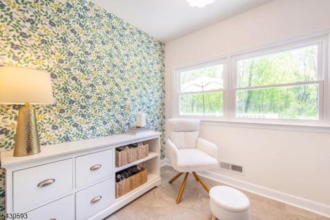 87 Oakdale Road Chester NJ 07930