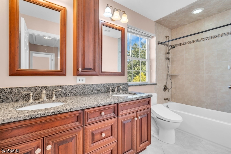 44 Plantation Road Readington NJ 08889