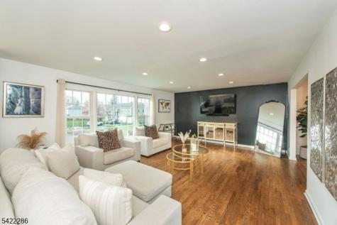 8 Cypress Court Fairfield NJ 07004