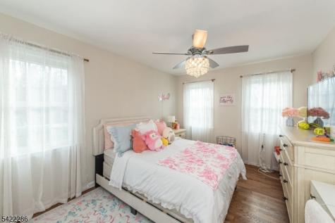8 Cypress Court Fairfield NJ 07004