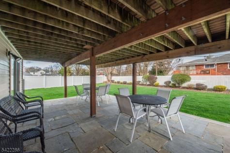 8 Cypress Court Fairfield NJ 07004