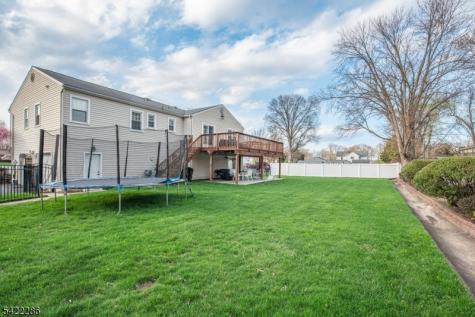 8 Cypress Court Fairfield NJ 07004