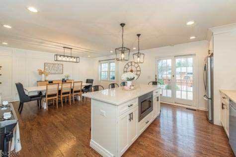 8 Cypress Court Fairfield NJ 07004