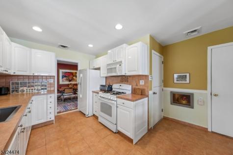 40 Birchwood Avenue West Orange NJ 07052