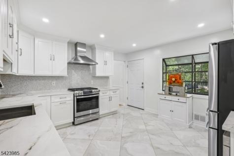 2004 Winding Brook Way Scotch Plains NJ 07076