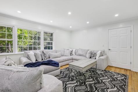 2004 Winding Brook Way Scotch Plains NJ 07076