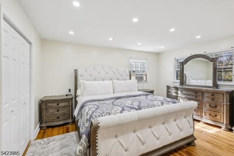 2004 Winding Brook Way Scotch Plains NJ 07076