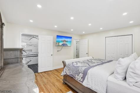 2004 Winding Brook Way Scotch Plains NJ 07076