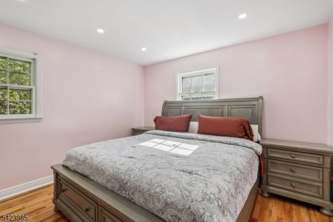 2004 Winding Brook Way Scotch Plains NJ 07076