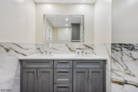 2004 Winding Brook Way Scotch Plains NJ 07076