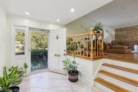 2004 Winding Brook Way Scotch Plains NJ 07076