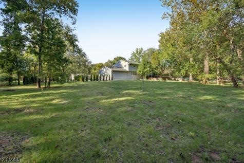 2004 Winding Brook Way Scotch Plains NJ 07076