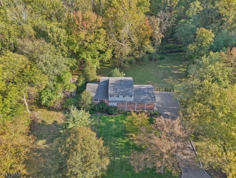 2004 Winding Brook Way Scotch Plains NJ 07076