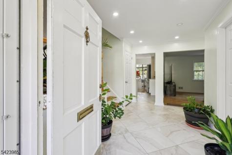 2004 Winding Brook Way Scotch Plains NJ 07076